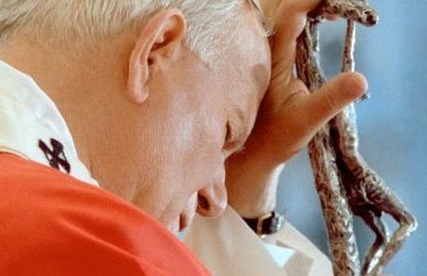 João Paulo II, apóstolo entre a terra e o céu para abrir as portas a Cristo