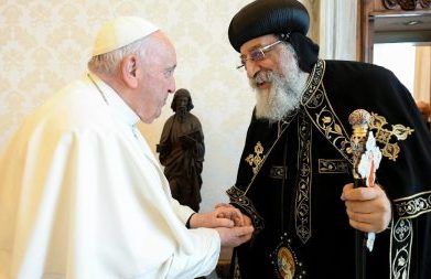 Funeral de Francisco é transmitido em canal oficial da Igreja Copta-Ortodoxa