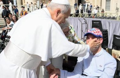 O Papa escolhe o tema para o Dia Mundial do Enfermo 2026: "A compaixão do samaritano"