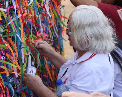 A devoção popular e grandes eventos de fé reúnem o povo católico e reforçam confiança na Igreja