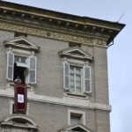 Leão XIV no Angelus: não há culto autêntico a Deus sem o cuidado da carne humana