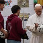 Um Deus amigo que se faz moradia entre nós