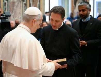 O Papa: os cristãos responsáveis pelos conflitos armados fazem um exame de consciência?