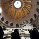 Ao embaixador de Israel, Parolin lamenta incidente no Santo Sepulcro