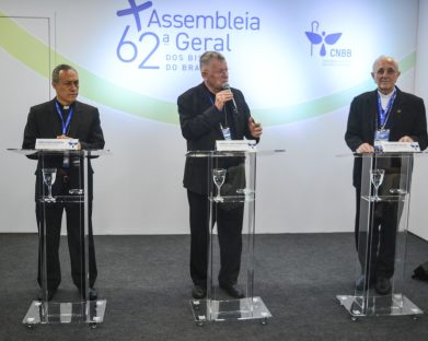 Bispos destacaram sinodalidade, desafios sociais e diretrizes evangelizadoras na primeira coletiva da 62ª Assembleia da CNBB