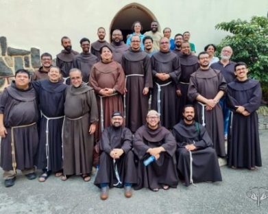 Curso de Treinamento para a Conferência Brasil-Cone Sul A primeira fase do curso para formadores, animadores e responsáveis ​​foi concluída.