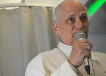 Papa: como pastor, não posso ser a favor da guerra; há muitos mortos inocentes
