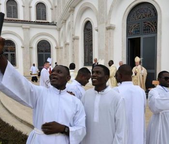 Aumenta número de vocações na África e Ásia, alimentadas pela fé do Povo de Deus