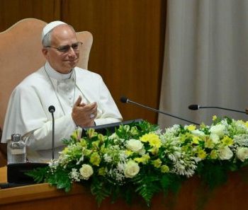 O Papa apresenta a Magnifica humanitas: "Desarmar a IA"