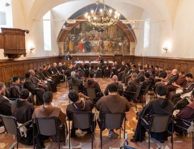 A vocação à luz da fraternidade Os frades menores de dez anos nos lugares de São Francisco