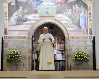 Uma missa e um encontro com jovens e franciscanos na agenda do Papa em Assis