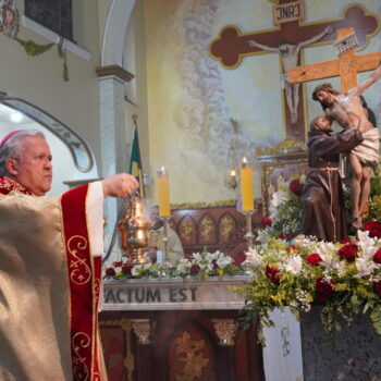 Convento e Paróquia São Francisco de Assis celebram os Estigmas de São Francisco com tarde de espiritualidade