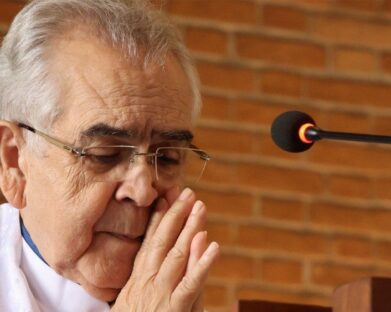 Pe. Zezinho, scj celebra seis décadas de sacerdócio e uma trajetória pioneira na música, na comunicação e na catequese