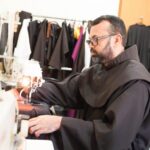 Frei Antônio Francisco: o trabalho por trás da confecção dos hábitos franciscanos