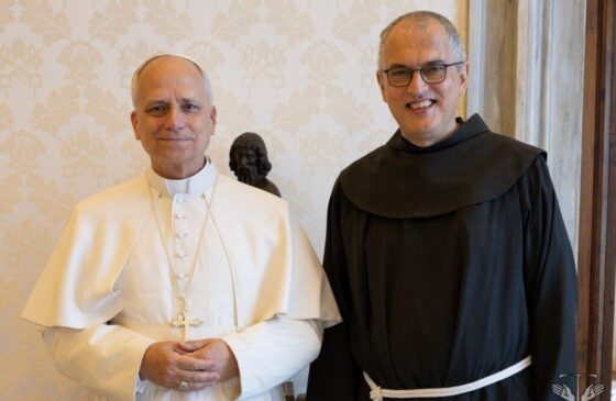 A Ordem dos Frades Menores reza pelo Papa Leão XIV.