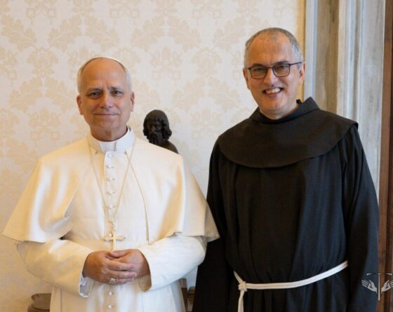 A Ordem dos Frades Menores reza pelo Papa Leão XIV.