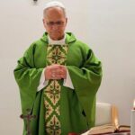Papa celebra missa no hospital: exames confirmam melhora constante da saúde
